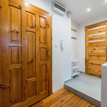 Maleckiego Moments By Bookinghost Poznań