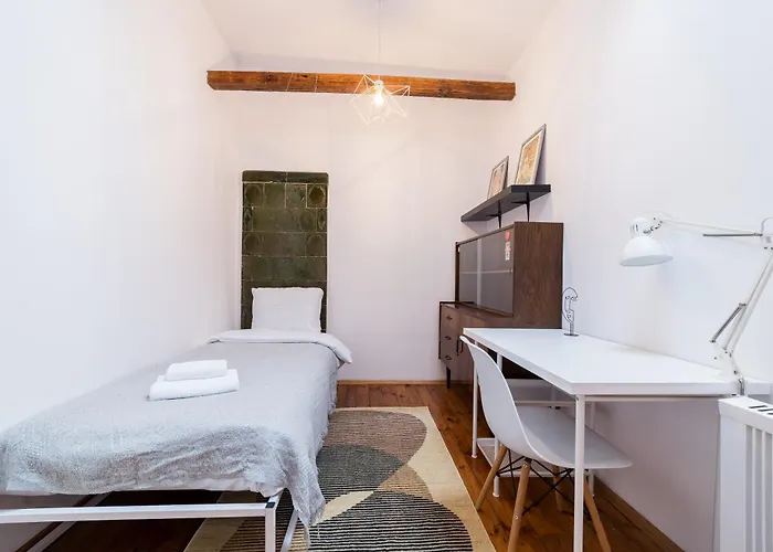 Maleckiego Moments By Bookinghost * Poznan